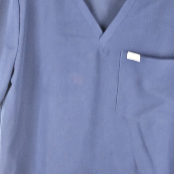 Figs Navy Blue Catarina One Pocket Top Size XL - Picture 6 of 6